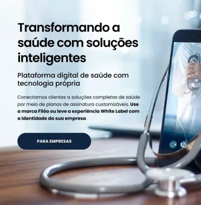 Banner com um celular e um estetoscópio e com o texto "Transformando a saúde com soluções inteligentes"
